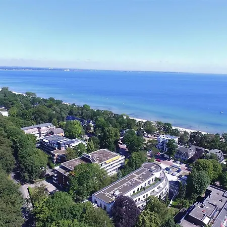 Апартаменты White Pearl 2.03 *